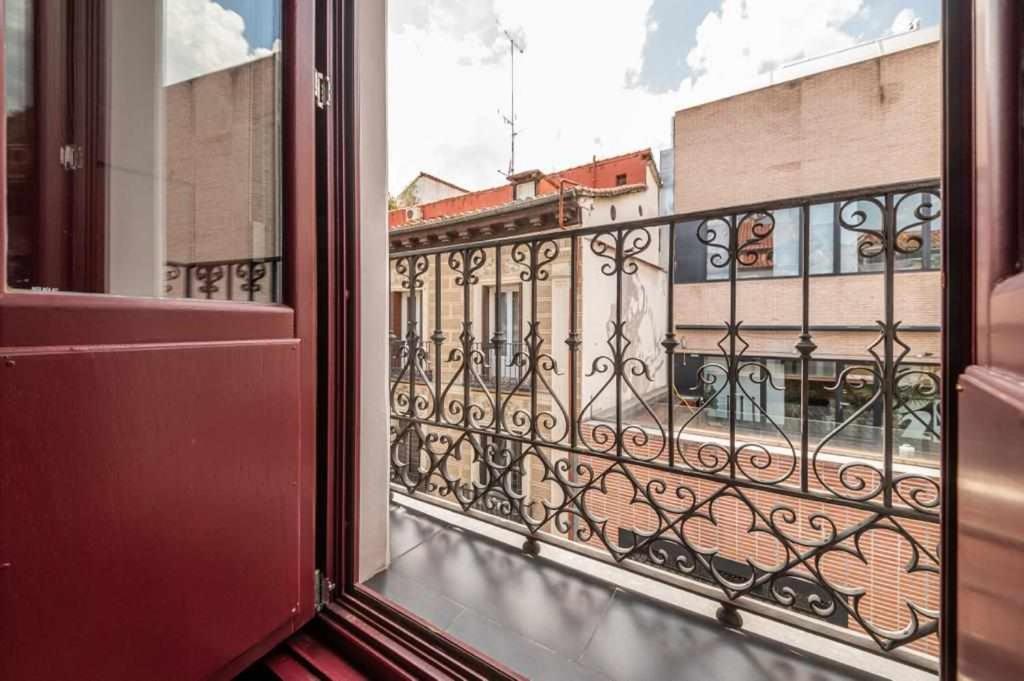 דירות מדריד Chueca Gran Via Recoletos Libertad 24 8 מראה חיצוני תמונה