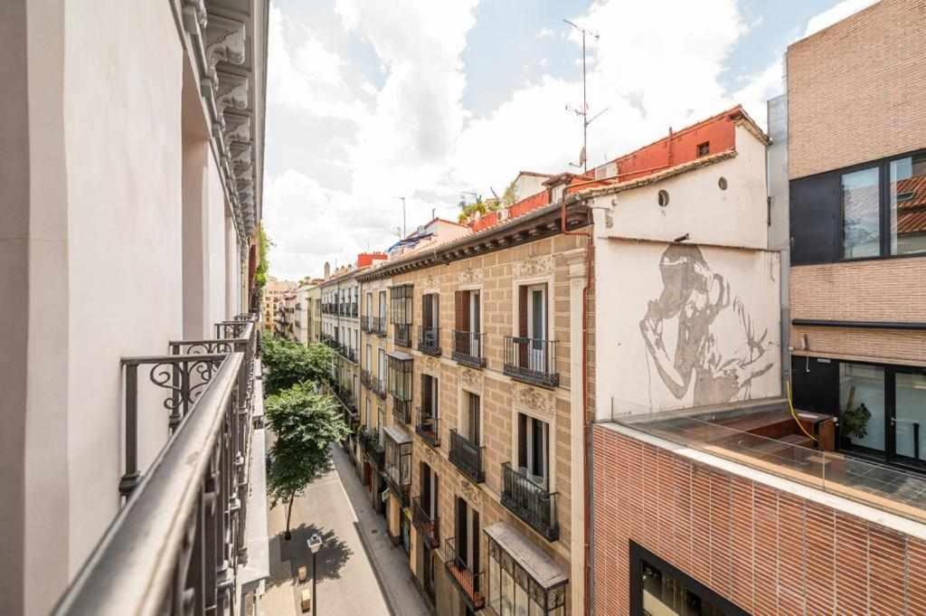 דירות מדריד Chueca Gran Via Recoletos Libertad 24 8 מראה חיצוני תמונה